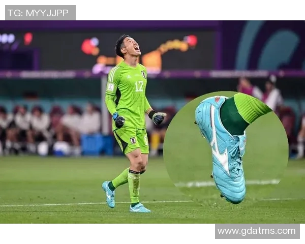 穿白色足球鞋的足球明星