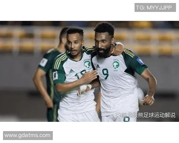 魅力四射的女性足球明星展现帅气风采与运动激情