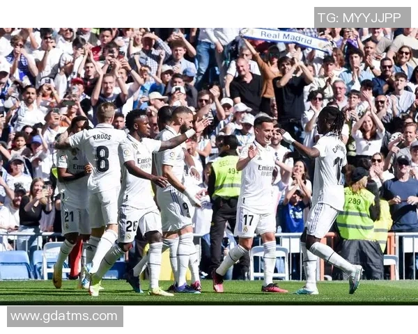 皇马与巴塞罗那经典对决重播回顾精彩瞬间与战术分析 皇马与巴塞罗那经典对决重播回顾精彩瞬间与战术分析